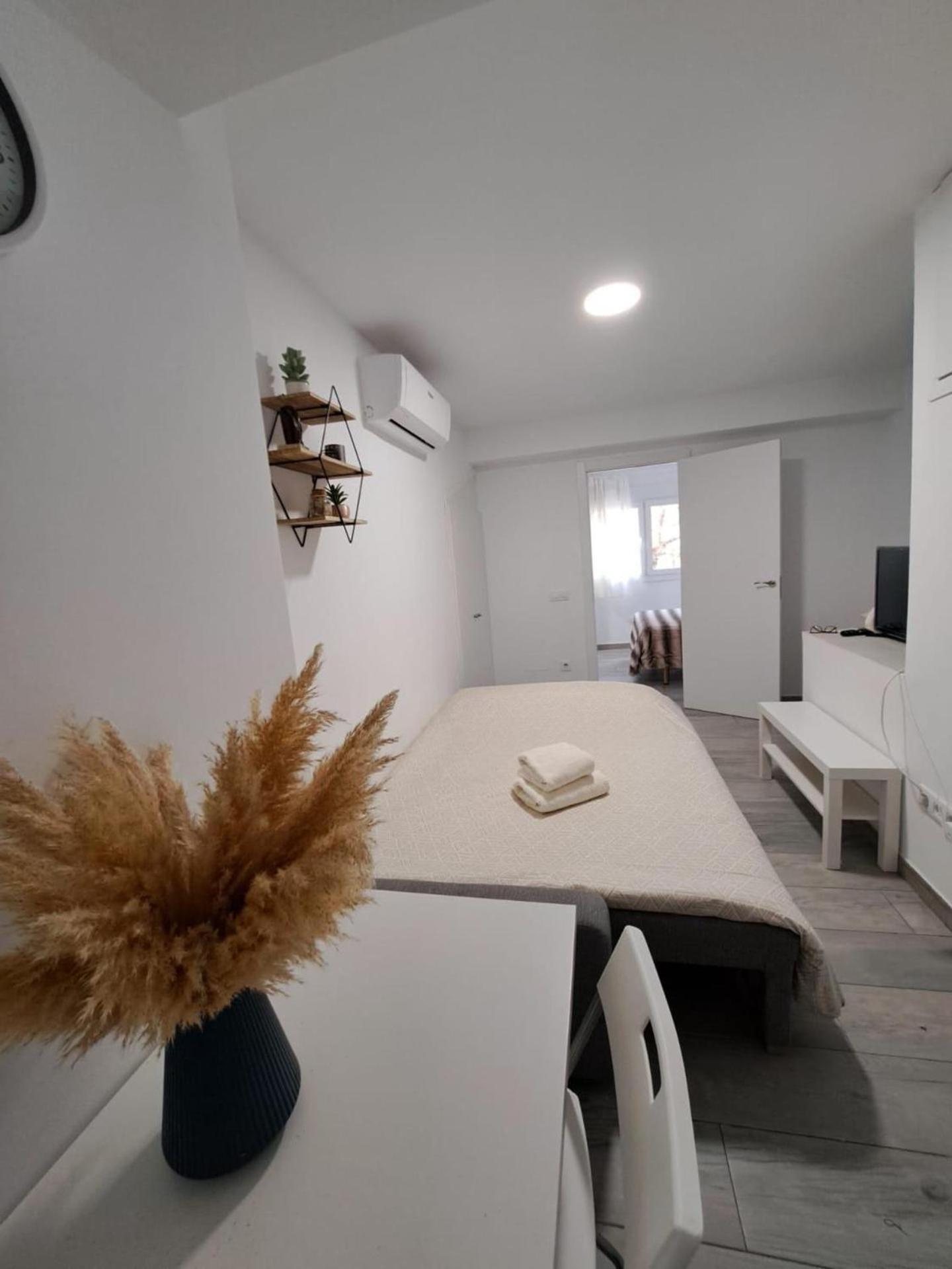 Charming Up To 4 Persons 3 Min To Metro Apartment Madrid