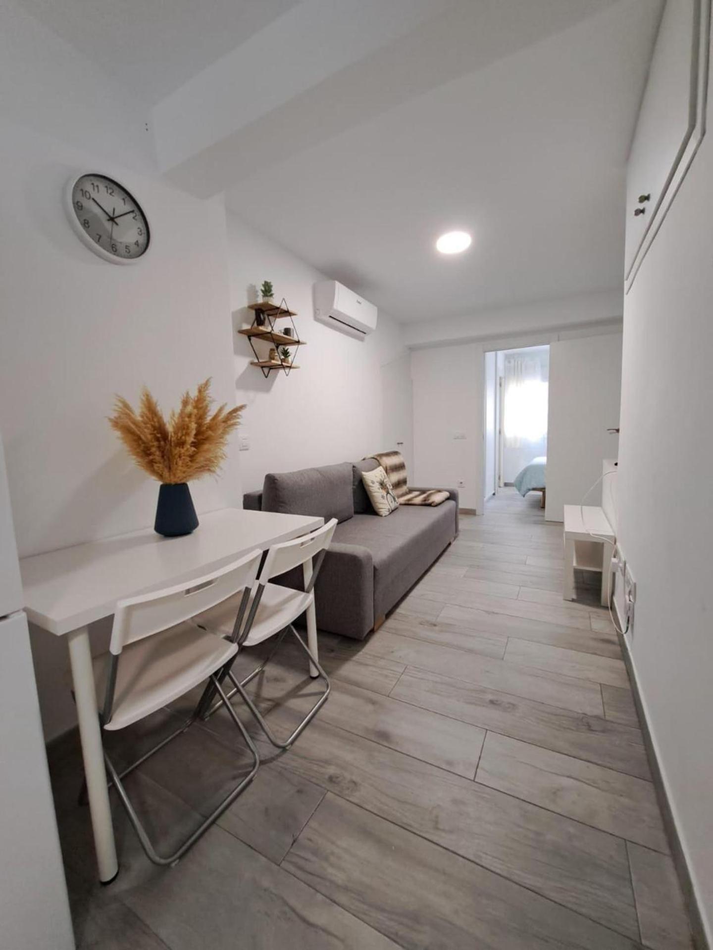 Appartement Charming Up To 4 Persons 3 Min To Metro